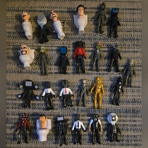 Skibidi Toilet figures